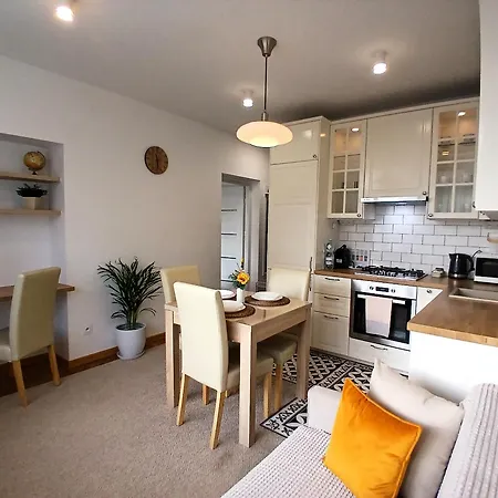 Downtown Elegant & Sunny Near Metro Station * Warsaw