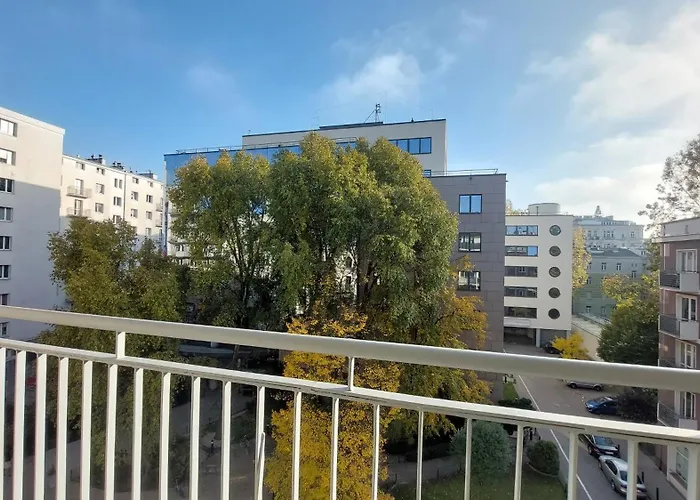 Downtown Elegant & Sunny Near Metro Station * Warszawa