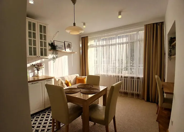 Apartament Downtown Elegant & Sunny Near Metro Station Warszawa